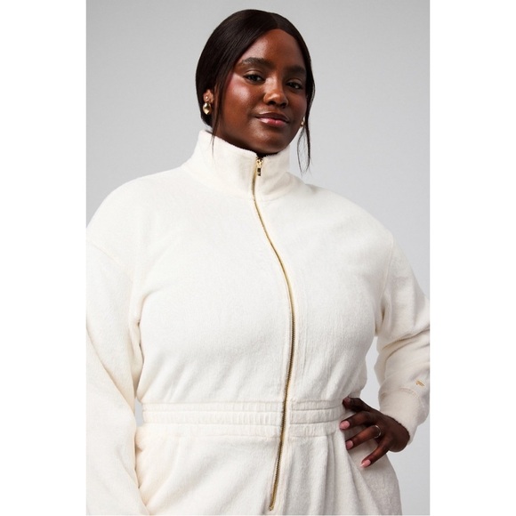 Size 2X Fabletics Cozy Cord Zip Fuzzy Onesie - Picture 3 of 11